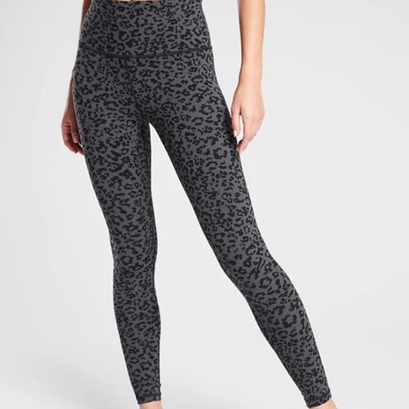Athleta Pants - NWT Athleta Black Leopard Elation 7/8 Leggings